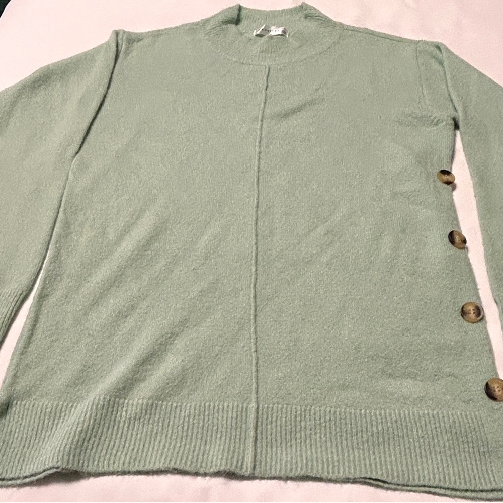 Size medium retrology. size medium has never been worn